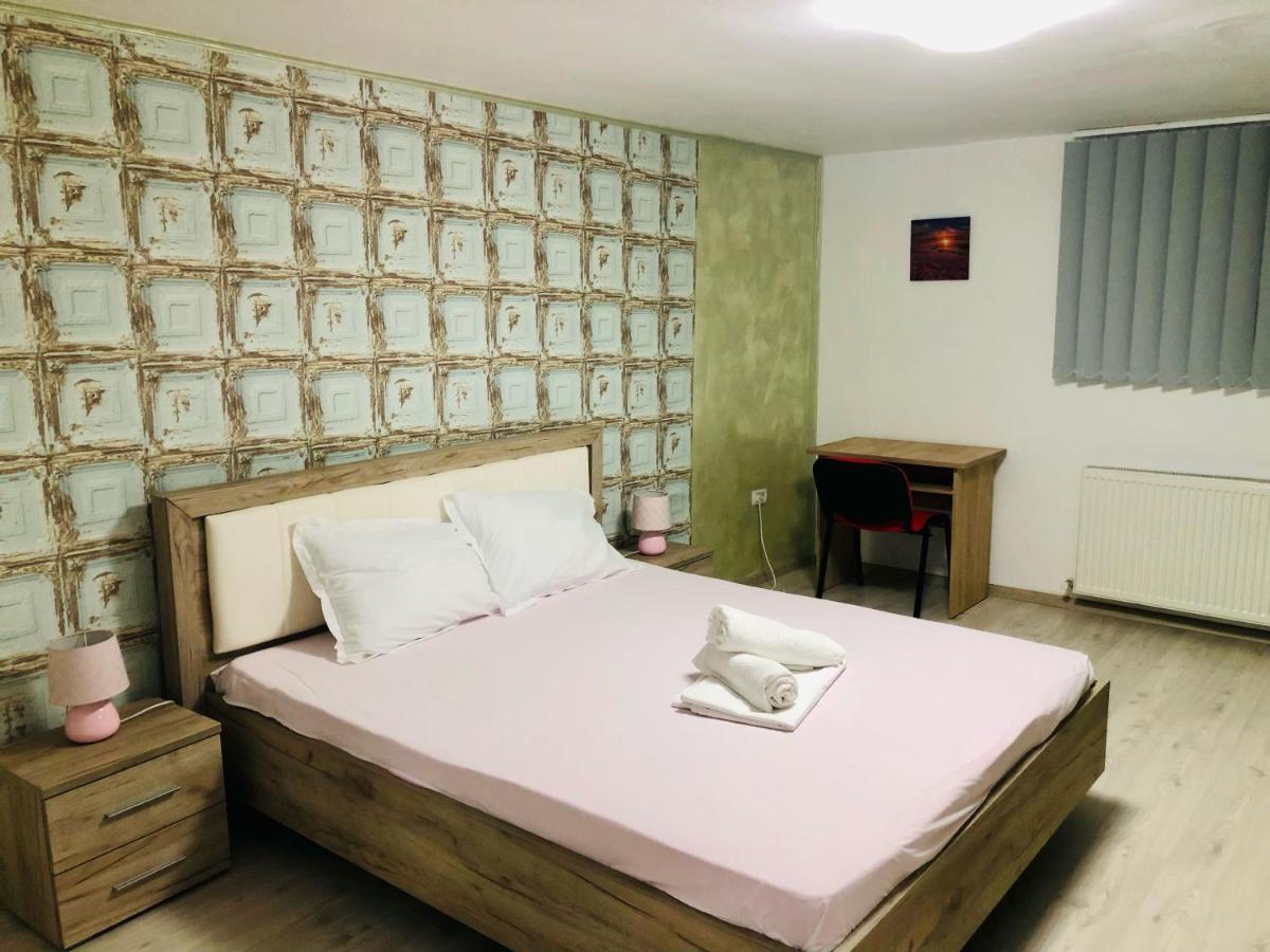 Central Park - Big Apartment - 3 Rooms - Free Parking T5 Timisoara Exterior photo